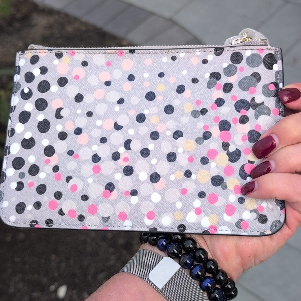 Kate Spade Shore Street Grey Multi Wristlet NWT - Picture 3 of 9